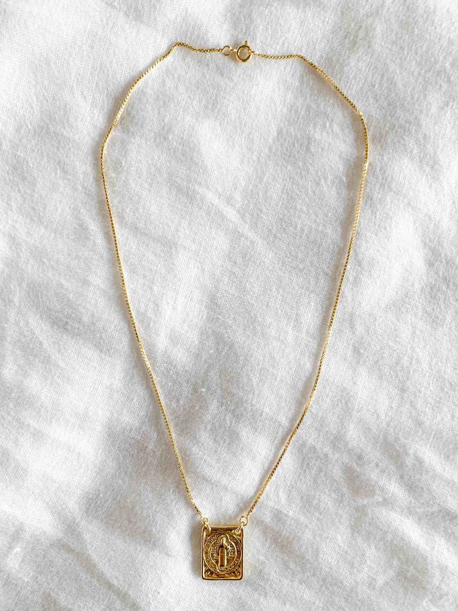 Collar San Benito cadena veneciana oro